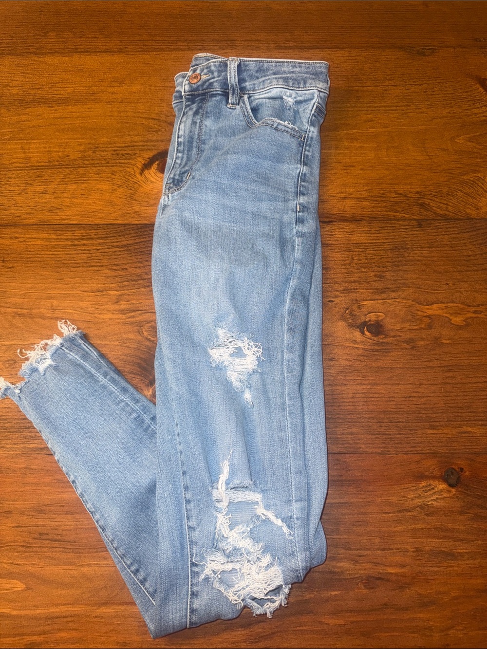 American Eagle Outfitters Light Blue Distressed Skinny Jeans